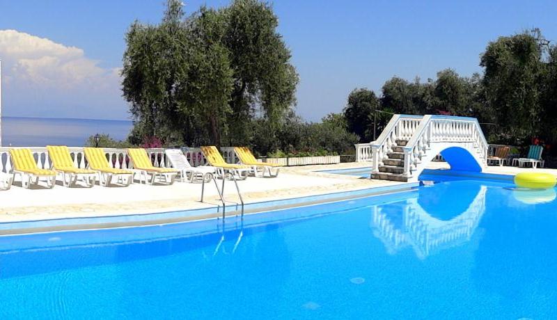 Veroniki Studios & Apartments