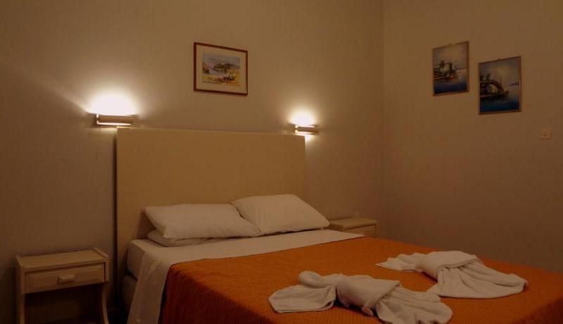 Veroniki Studios & Apartments