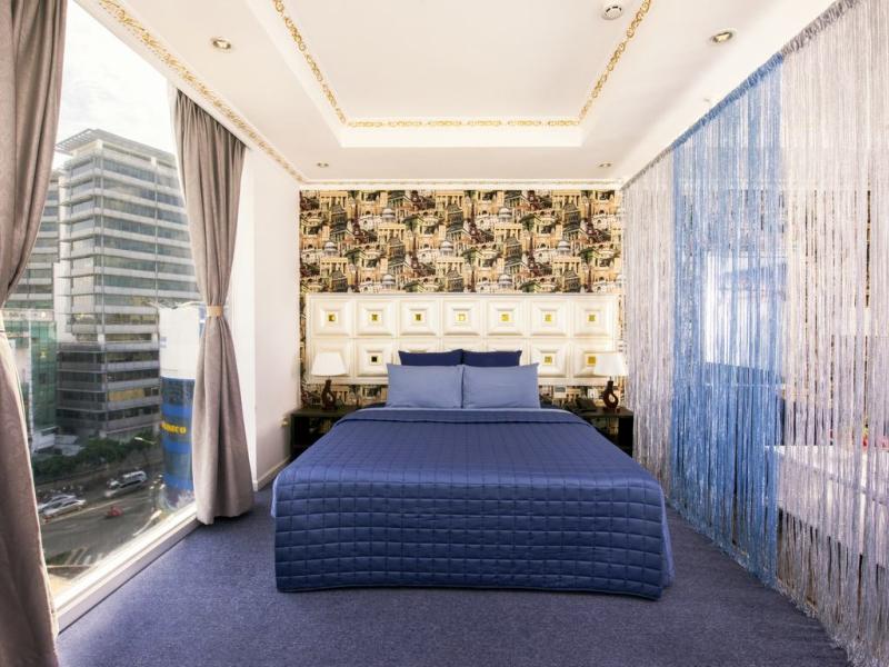 Golden Crown Hotel