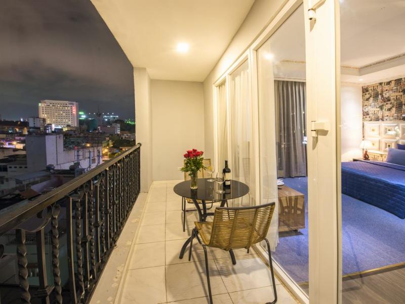 Golden Crown Hotel