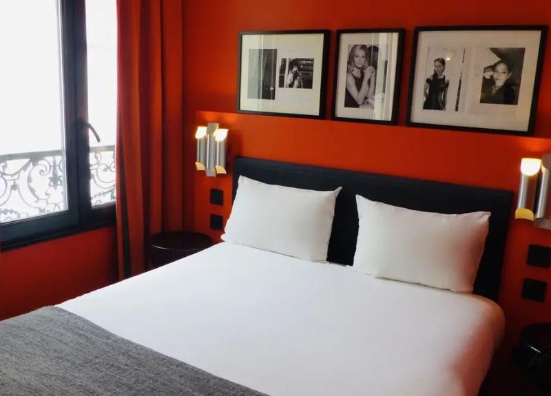 Hotel Noir