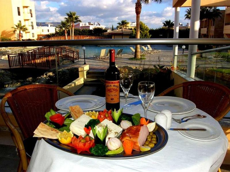 Panareti Coral Bay Resort