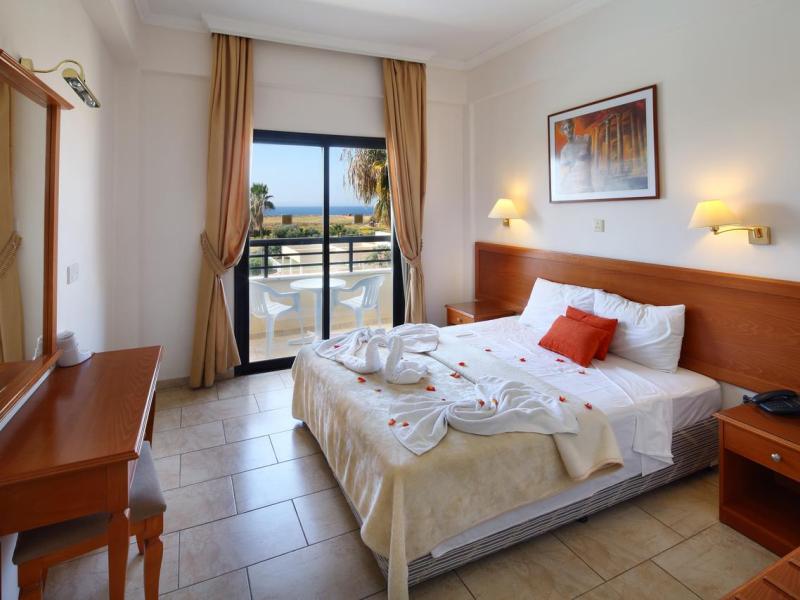 Panareti Coral Bay Resort