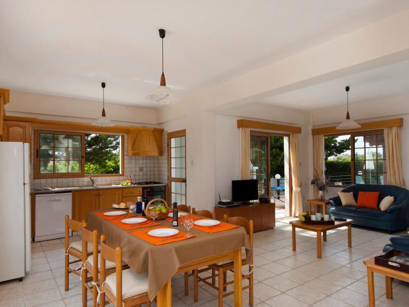 Panareti Coral Bay Resort