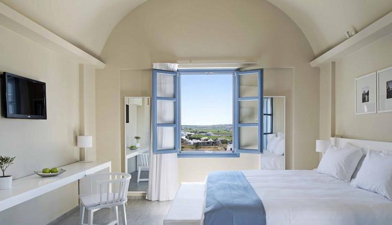 Acroterra Rosa Luxury Suites