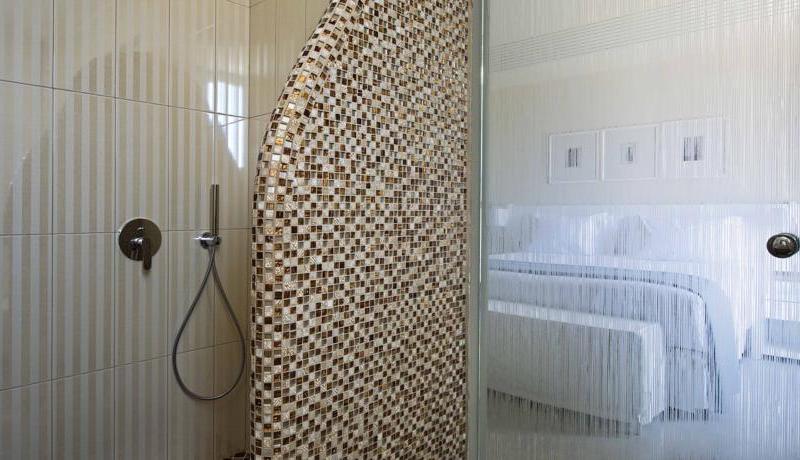 Acroterra Rosa Luxury Suites