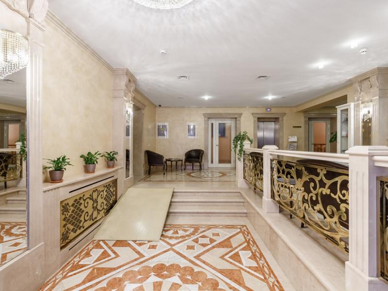 Корона Клуб Отель