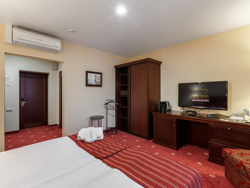 Корона Клуб Отель