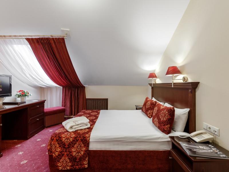 Корона Клуб Отель