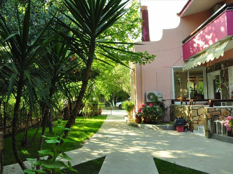 Vegina Hotel