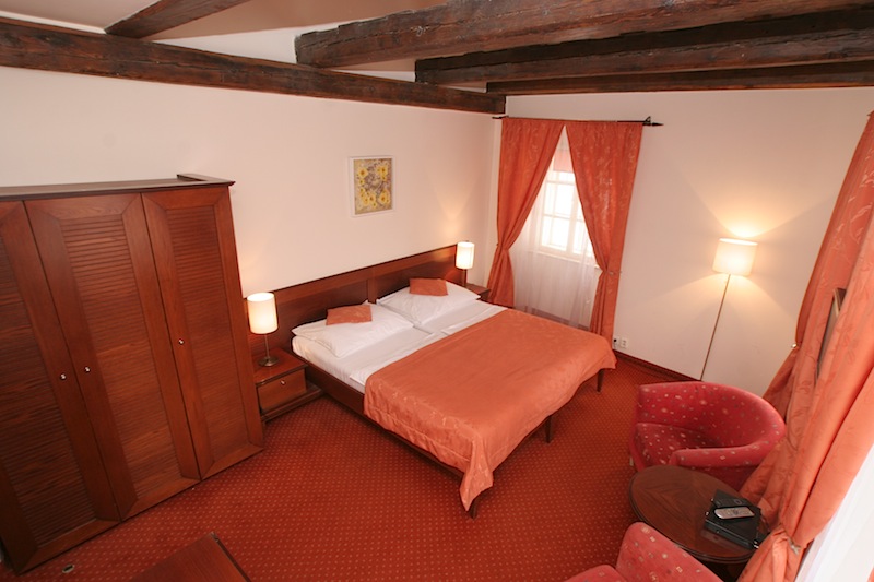 Hotel Cerna Liska / Lippert