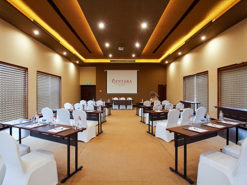 NH Bentota Ceysands Resort