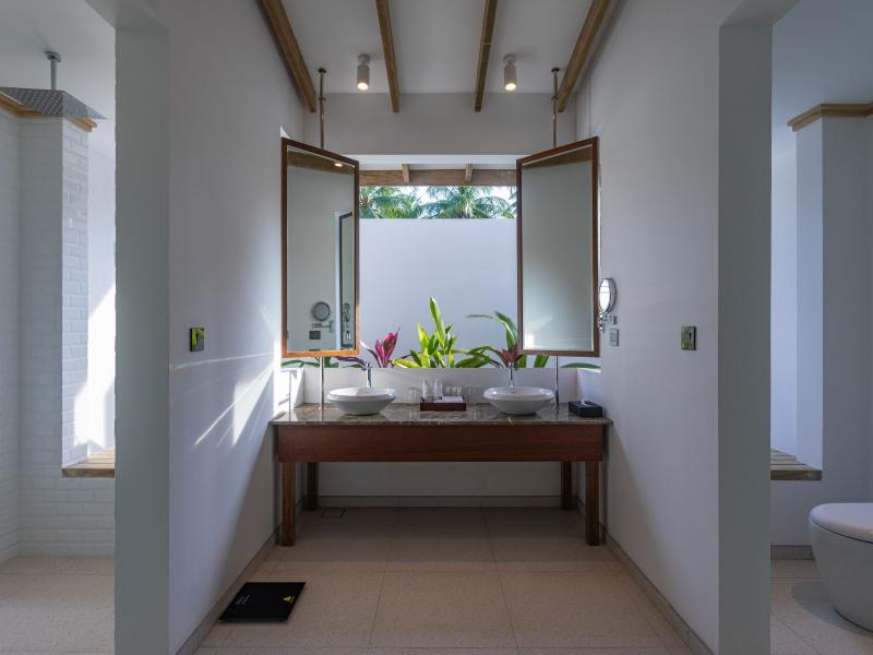 Cinnamon Hakuraa Huraa Maldives