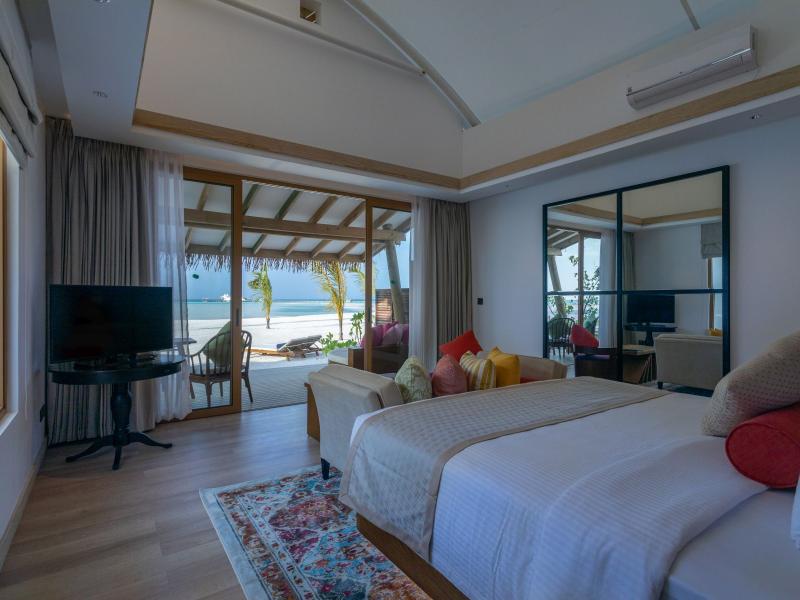 Cinnamon Hakuraa Huraa Maldives