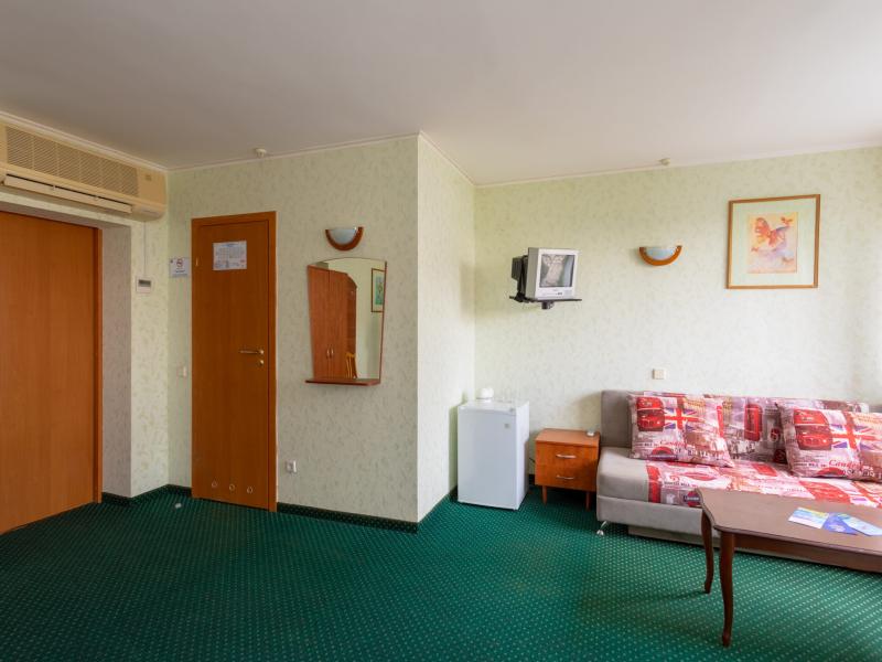 Чайка (ул. Афанасия Никитина)