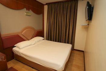 Hotel 81 Palace