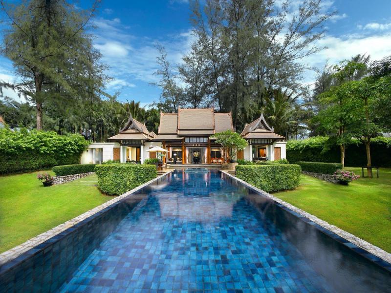 Double Pool Villas by Banyan Tree