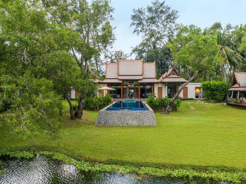 Double Pool Villas by Banyan Tree