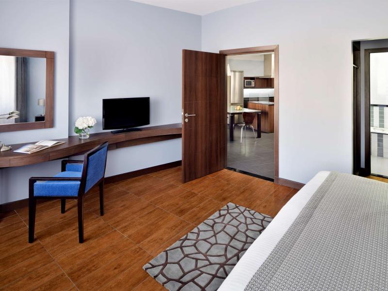 Movenpick Hotel Apartments Al Mamzar