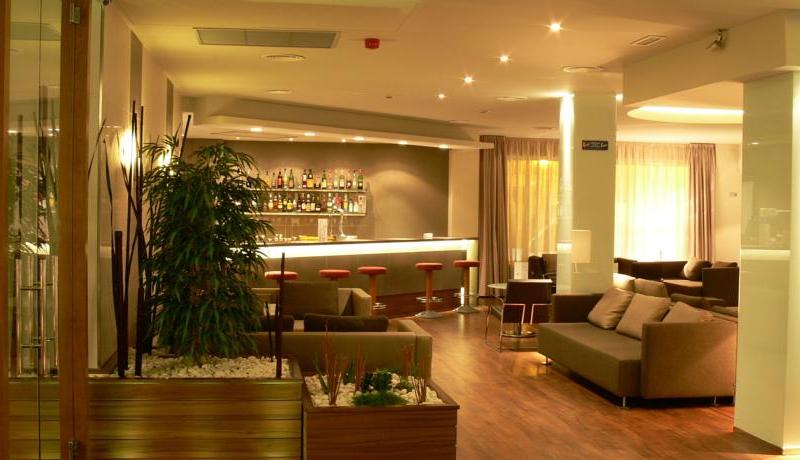 Hotel Vora Fira
