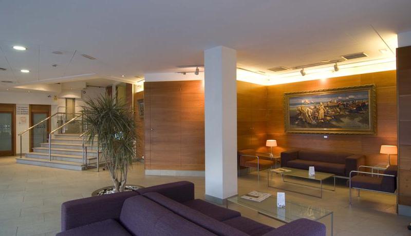 Hotel Vora Fira