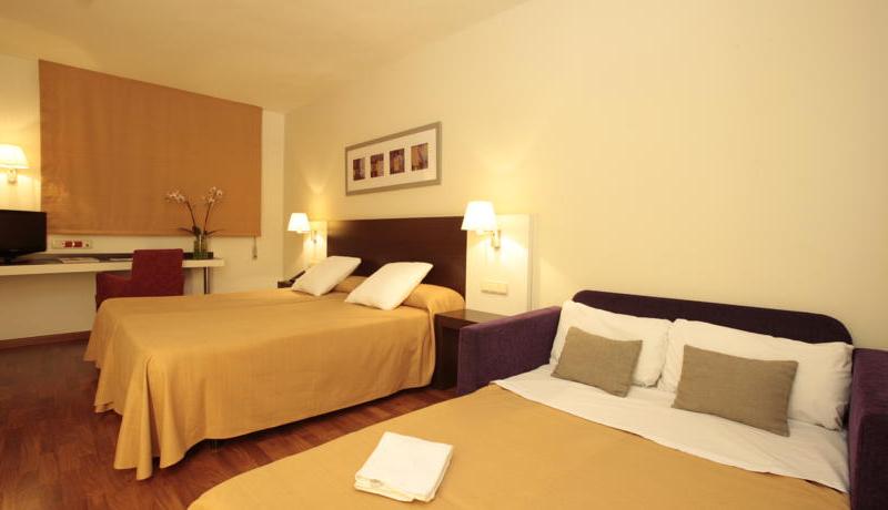 Hotel Vora Fira