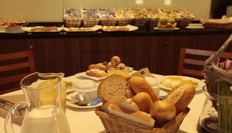 Hotel Vora Fira