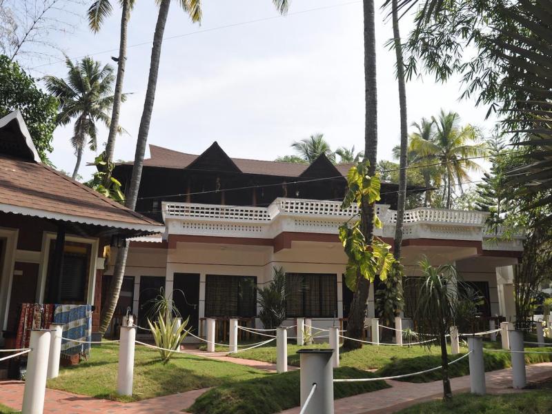 Clafouti Beach Resort