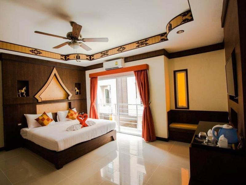 Panomporn Patong Place