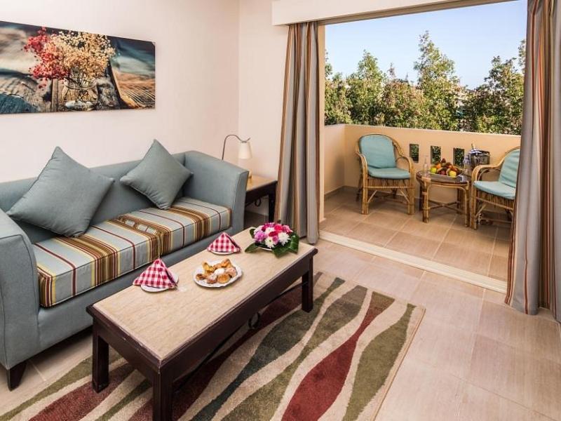 El Karma Aqua Beach Resort