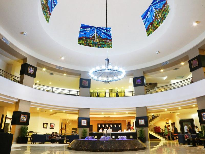 El Karma Aqua Beach Resort