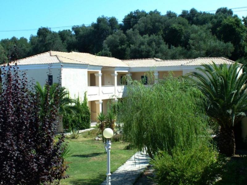 Karavostasi Beach Hotel