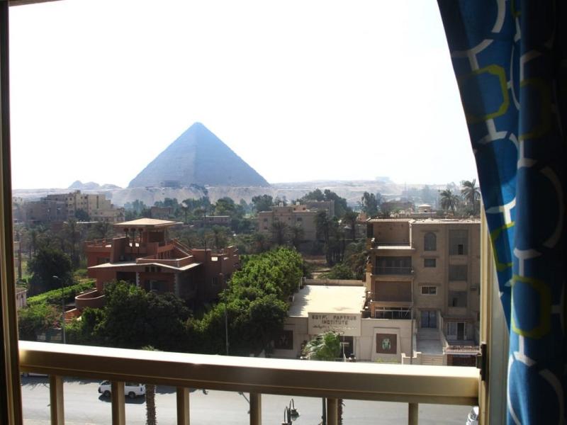 Tiba Pyramids Hotel