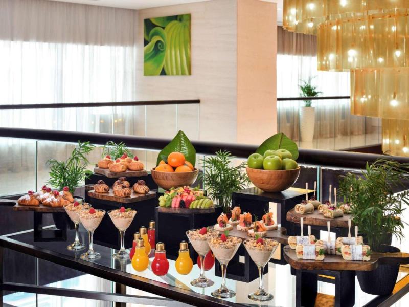 Movenpick Hotel Jumeirah Lakes Tower