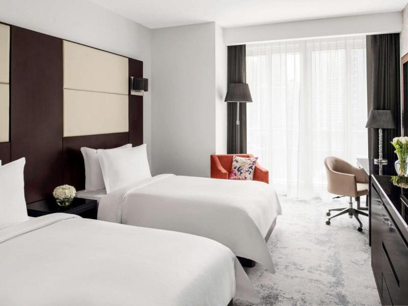 Movenpick Hotel Jumeirah Lakes Tower