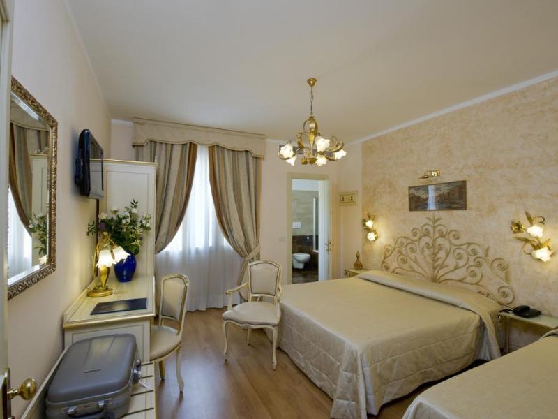 Viktoria Palace Hotel