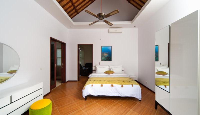 Orlowsky Discovery Candidasa