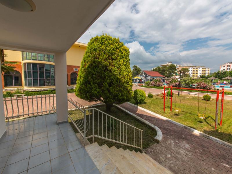 Kolaveri Resort