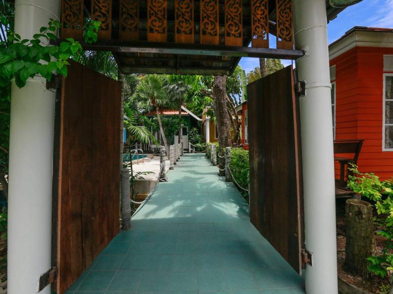 Deeden Pattaya Resort