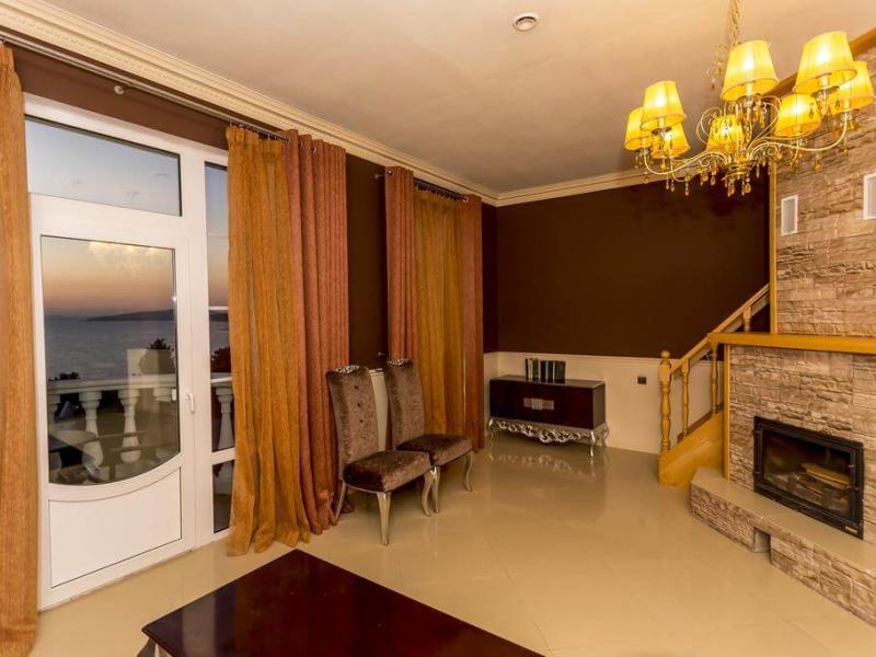 Морской клуб (Дивноморское)