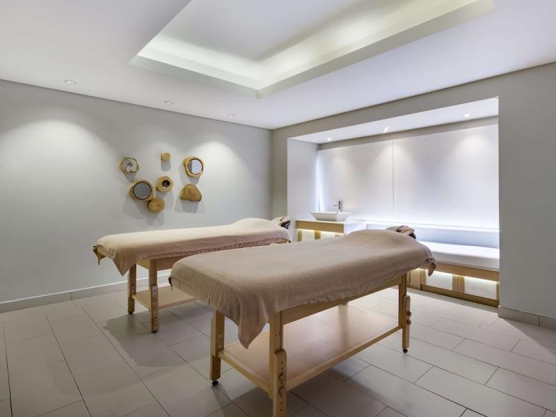 Radisson Blu Azuri Resort & Spa