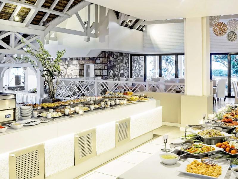 Radisson Blu Azuri Resort & Spa