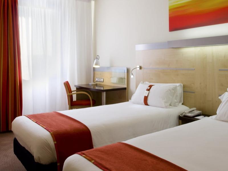 Holiday Inn Express Barcelona - City 22