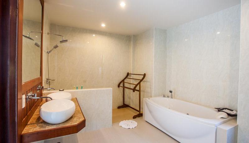 Howard Johnson by Wyndham Phuket Naiyang