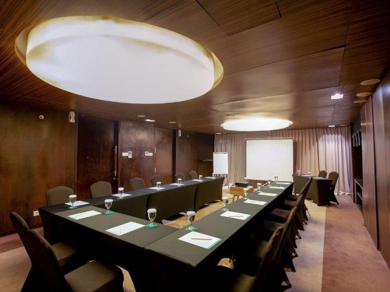 THE 1O1 Bali Fontana Seminyak