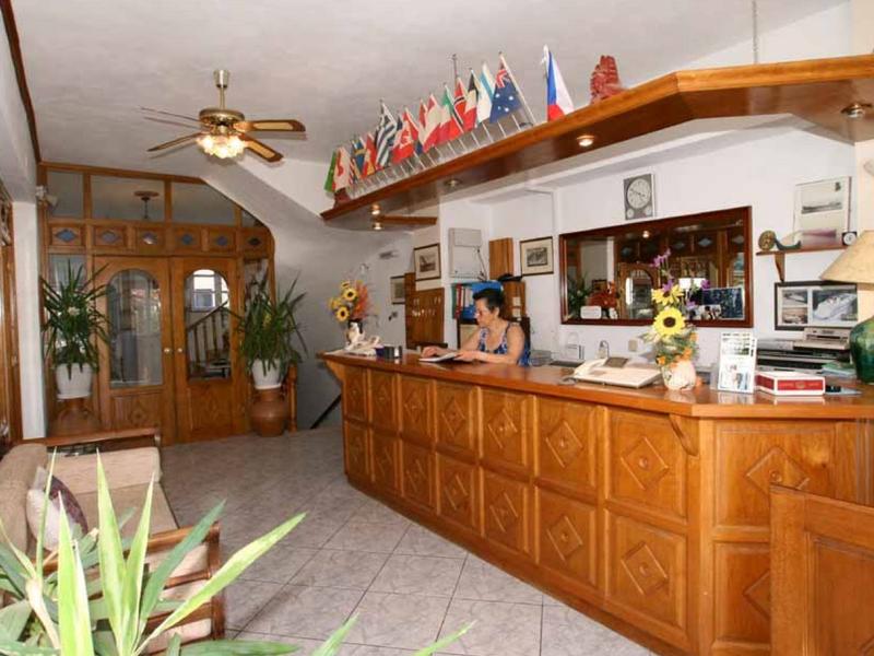 Akis-Esperides Villas