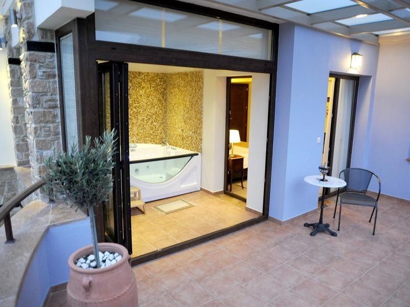 Agapi Luxury Hotel