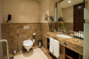 Отель Golden Tulip Media ОАЭ, Аль Барша, фото 17