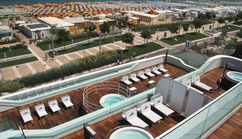 Trampolines Suite Hotel