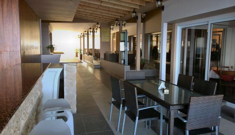 Mackenzie Beach Hotel